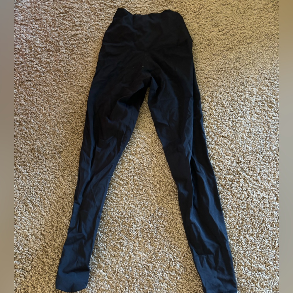 Black athletic leggings